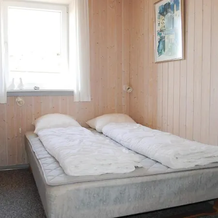 2 Bedroom Cozy In Hvide Sande Apartamento *